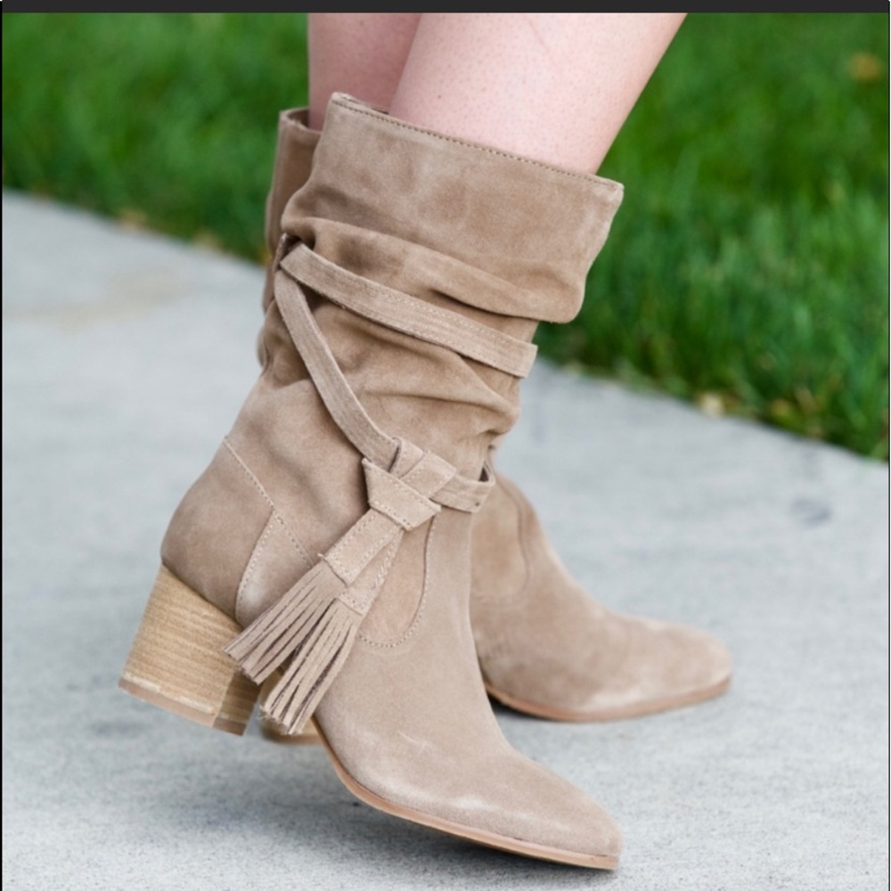 Tahari Johnny Slouchy boots